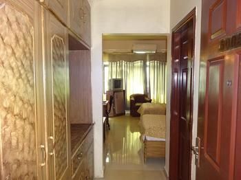 Hotel Al Harmain Tower Карачи Экстерьер фото