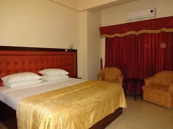 Hotel Al Harmain Tower Карачи Экстерьер фото